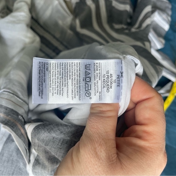 NWT BANANA REPUBLIC GREY WHITE STRIPE LINEN ROMPER. SIZE 10Petite - Picture 9 of 11